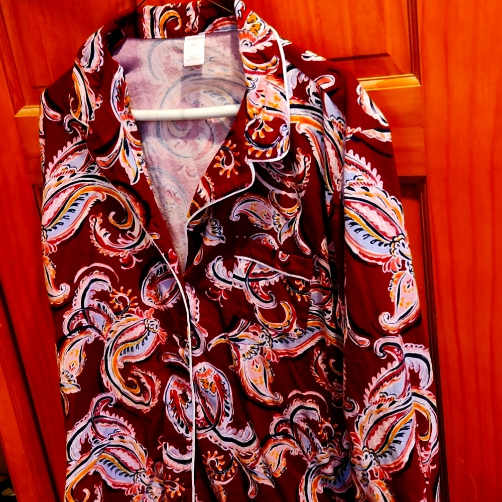 Liz Claiborne XXLT Pajamas. 100% Cotton Burgundy paisley.